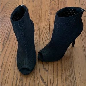 Chinese Laundry Heel